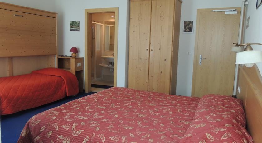 Hotel Liz Predazzo Zimmer foto
